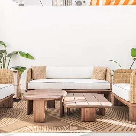 House With Private Rooftop Pool, Cinema, Gym Rems Villa *