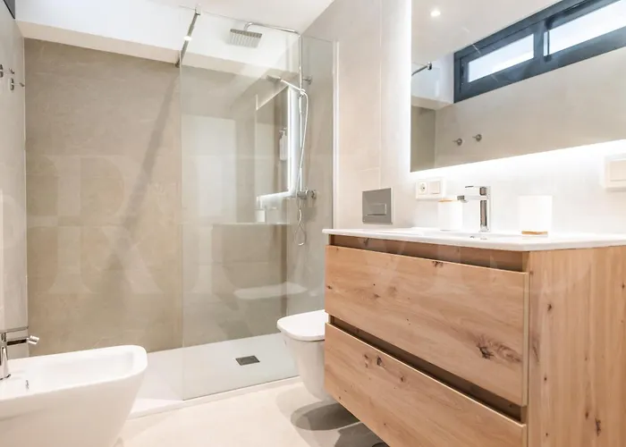 House With Private Rooftop Pool, Cinema, Gym Rems فيلة